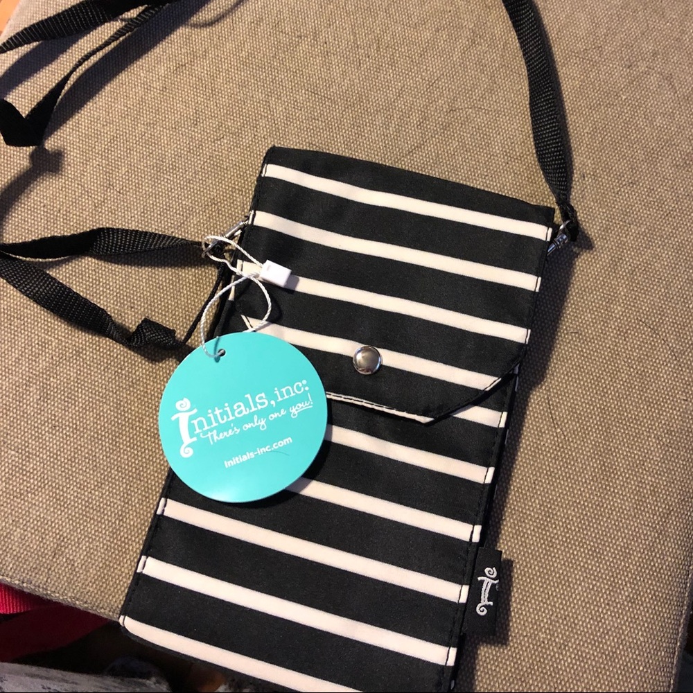 NET CROSSBODY BAG WITH PHONE POCKET